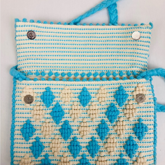 Antonello Tedde blue and white boho textured purse with braided strap. - Picture 4 of 7